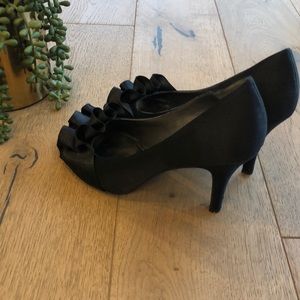 Ruffle Black  Pump